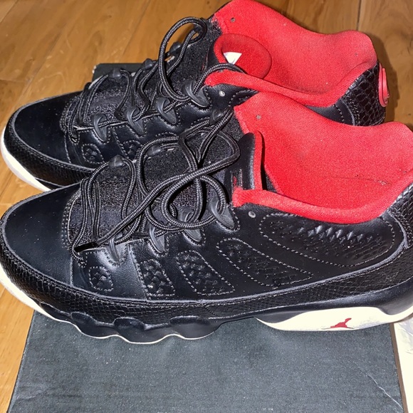 Jordan’s - Picture 3 of 4